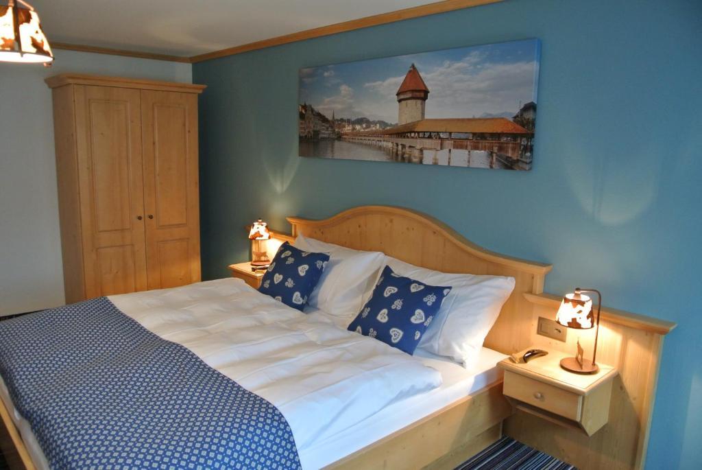 Gasthaus Tuebli Gersau Room photo